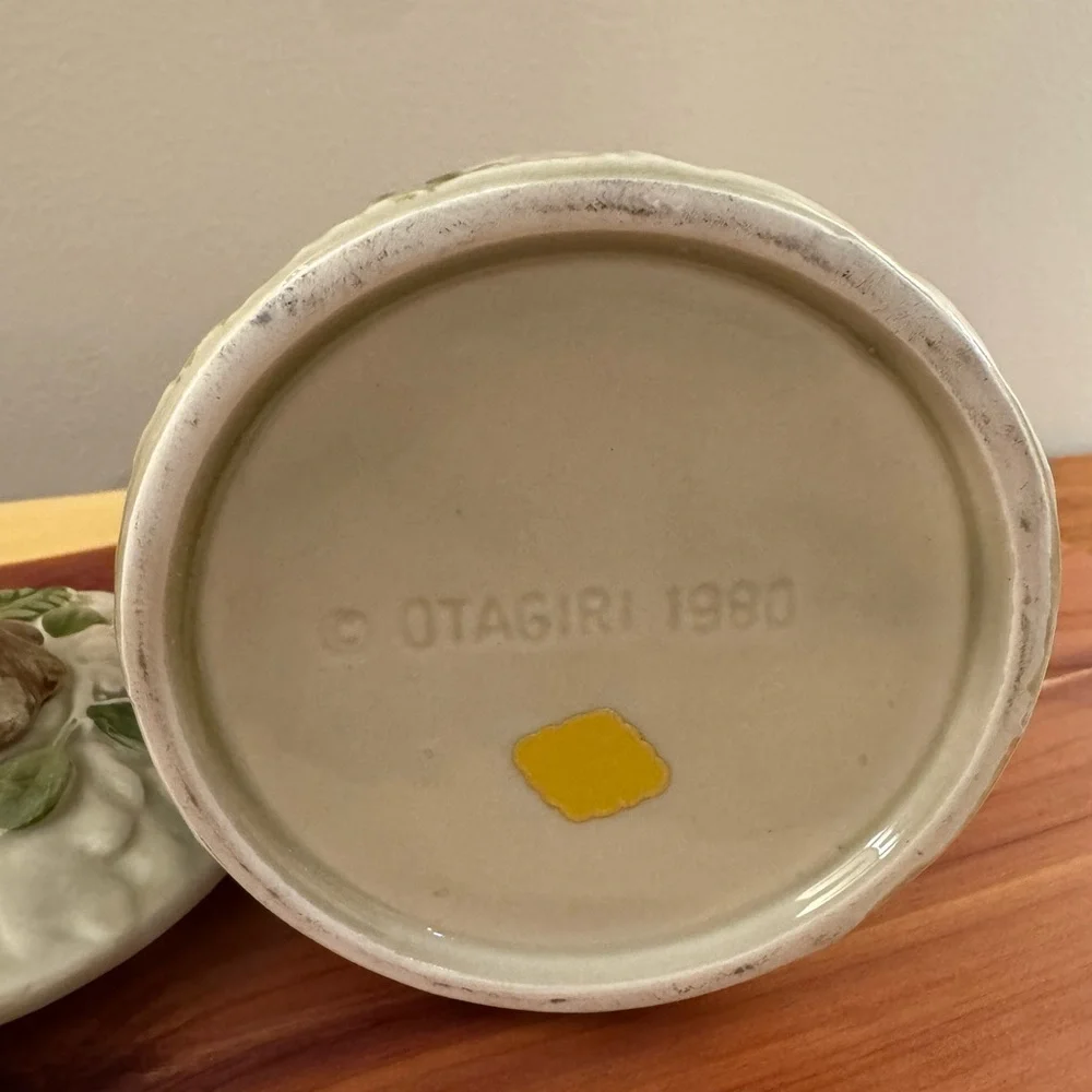Otagiri 1980 Parrot Small Canister – OMC Japan – Tropical Ceramic 6” - Picture 3 of 9